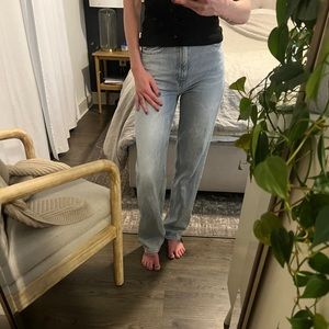 Straight leg 90’s jeans